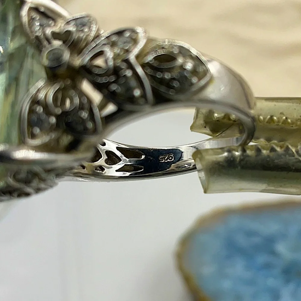 Vtg. Sterling Silver Green Amethyst Ring Size 7 1/2 (Size 7.5) - Picture 10 of 11